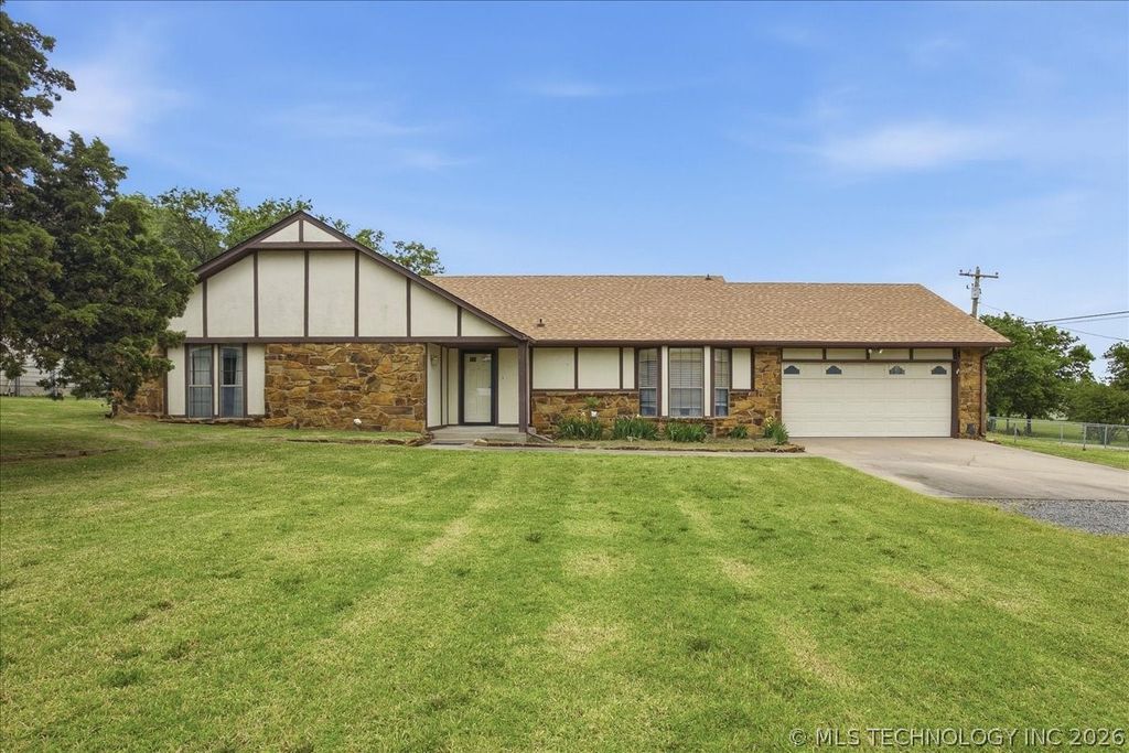 17317 E 109th Street North, Owasso, OK 74055