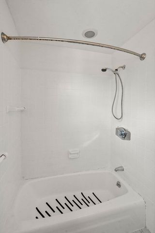 6 Massachusetts Ave, Braintree, MA 02184