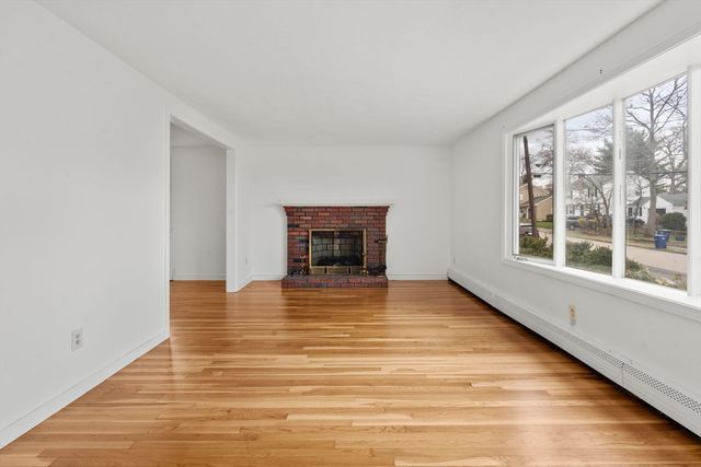 6 Massachusetts Ave, Braintree, MA 02184