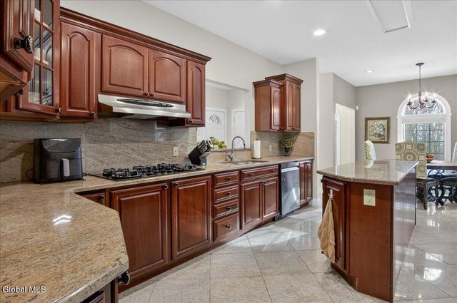 108 Woods Lane, Menands, NY 12204