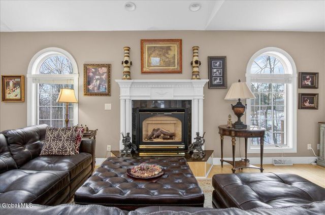 108 Woods Lane, Menands, NY 12204