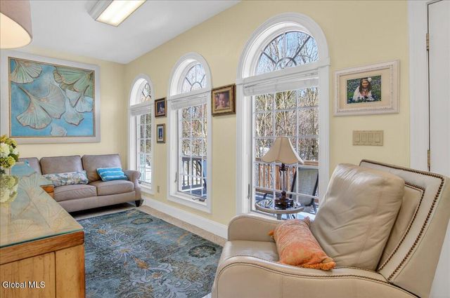 108 Woods Lane, Menands, NY 12204