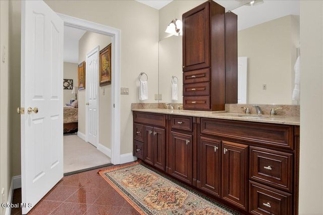 108 Woods Lane, Menands, NY 12204