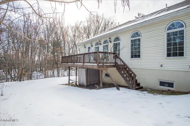 108 Woods Lane, Menands, NY 12204