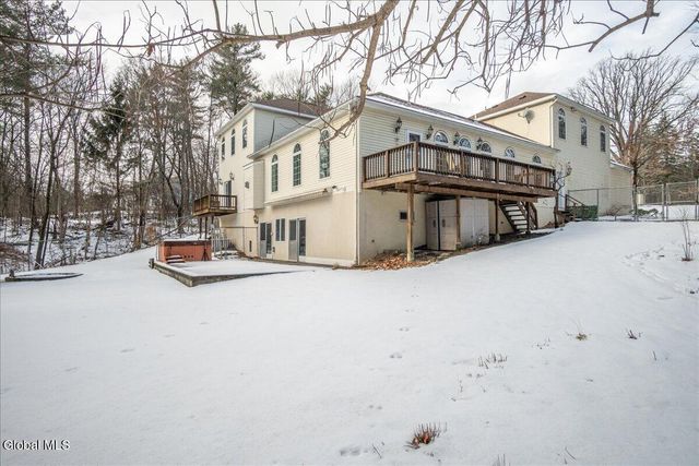 108 Woods Lane, Menands, NY 12204