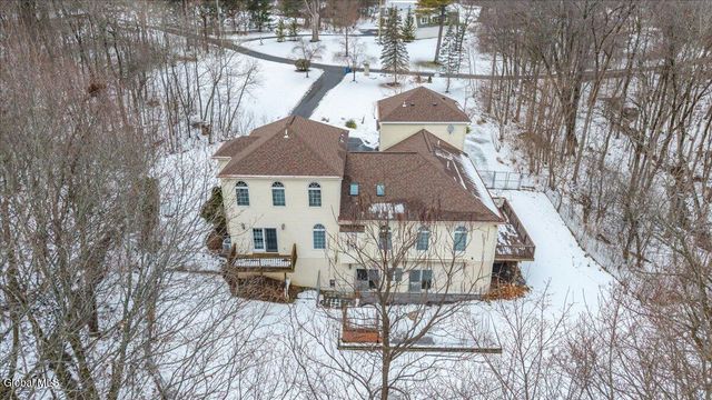 108 Woods Lane, Menands, NY 12204