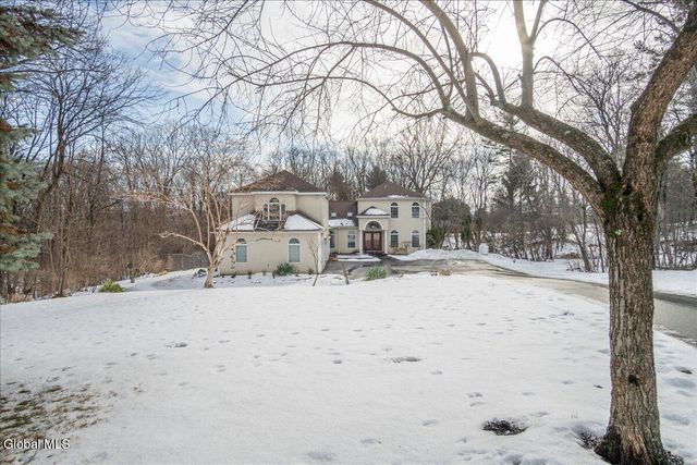 108 Woods Lane, Menands, NY 12204