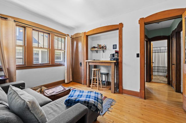 885 Portland Avenue, Saint Paul, MN 55104