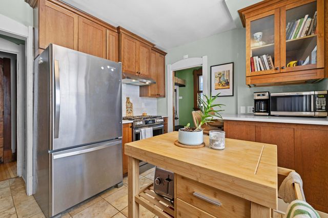 885 Portland Avenue, Saint Paul, MN 55104