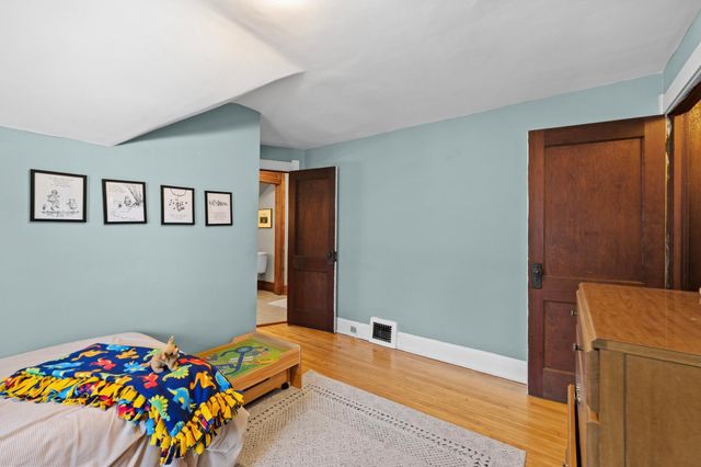 885 Portland Avenue, Saint Paul, MN 55104