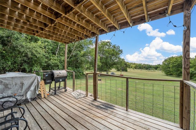 1235 Four Corners Road, West, TX 76691
