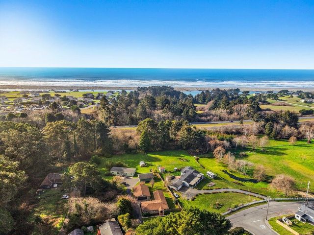 3024 Halfway Avenue, Mckinleyville, CA 95519