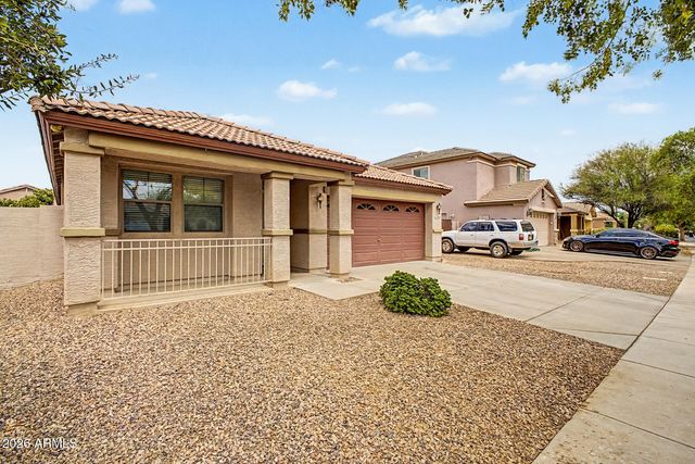 3928 E Blue Sage Road, Gilbert, AZ 85297