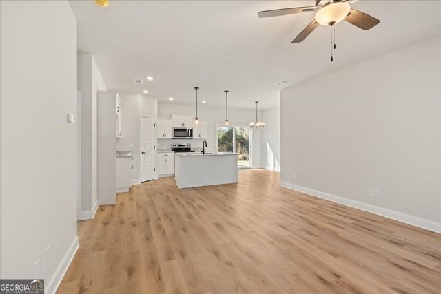 170 Foxridge Court, Metter, GA 30439