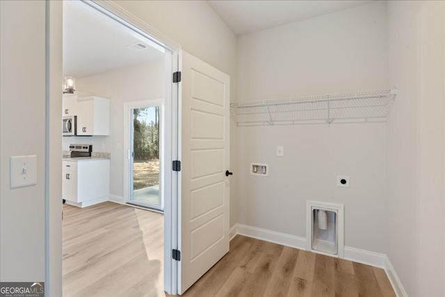 170 Foxridge Court, Metter, GA 30439