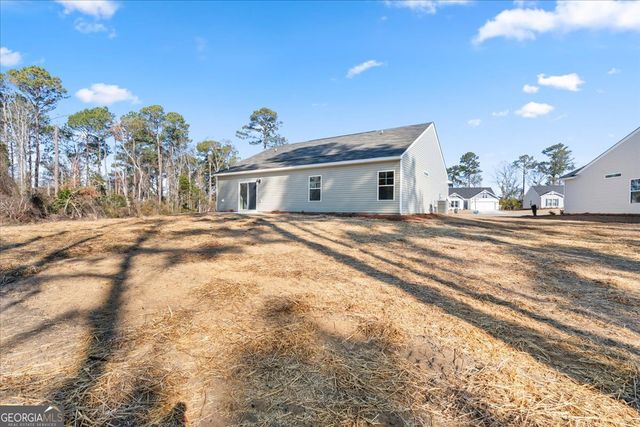 170 Foxridge Court, Metter, GA 30439