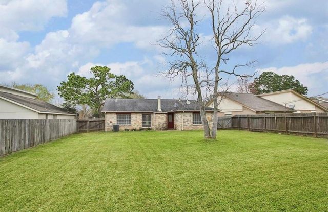 5815 Heather Street, League City, TX 77573
