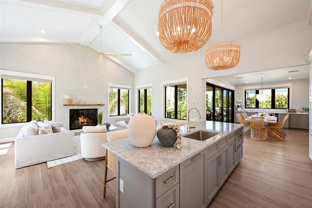 513 N BAY BOULEVARD, Anna Maria, FL 34216