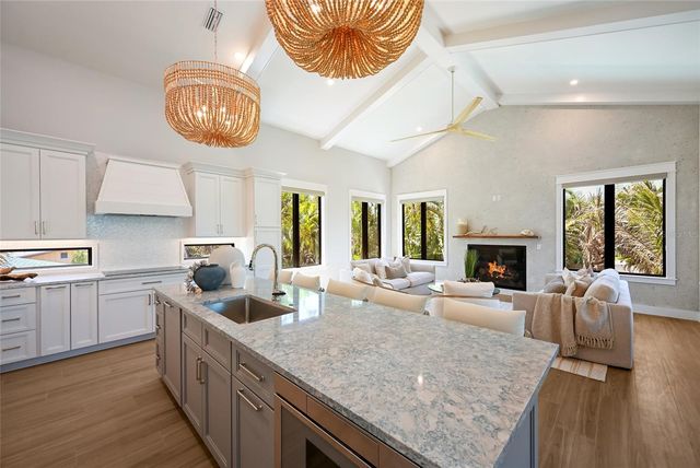 513 N BAY BOULEVARD, Anna Maria, FL 34216