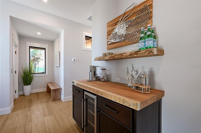 513 N BAY BOULEVARD, Anna Maria, FL 34216