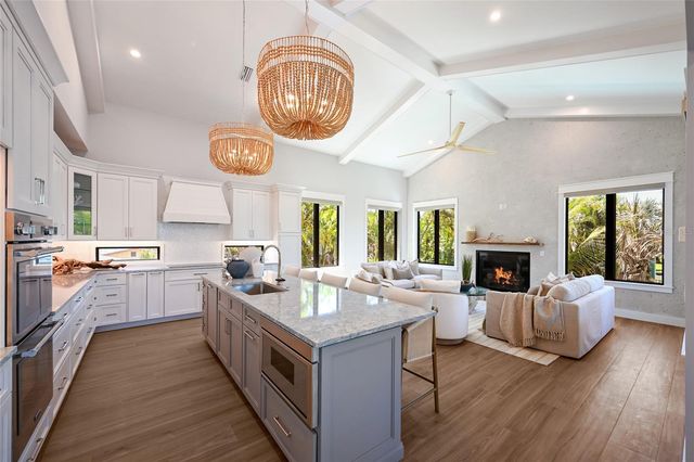 513 N BAY BOULEVARD, Anna Maria, FL 34216