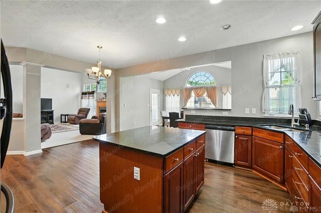 2435 Forest Oaks Drive, Beavercreek, OH 45431