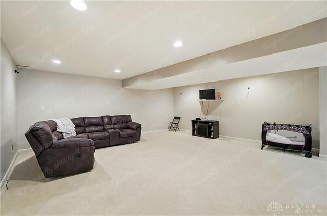 2435 Forest Oaks Drive, Beavercreek, OH 45431