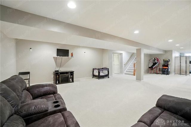 2435 Forest Oaks Drive, Beavercreek, OH 45431