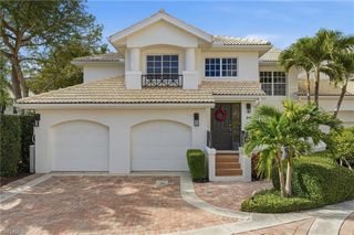 6865 San Marino DR # 301B, Naples, FL 34108