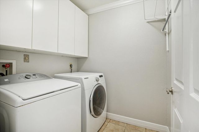 6310 Arnot Street, Houston, TX 77007