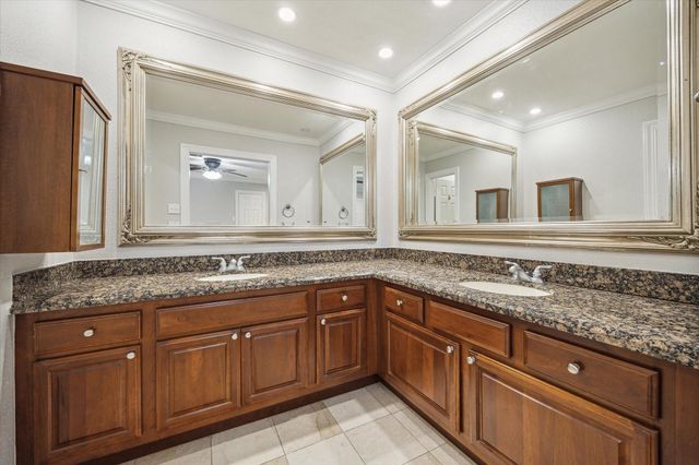 6310 Arnot Street, Houston, TX 77007