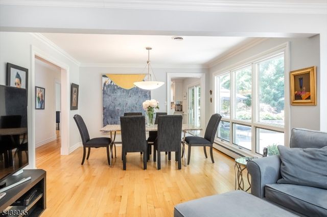 83 Brookside Ter, North Caldwell Boro, NJ 07006