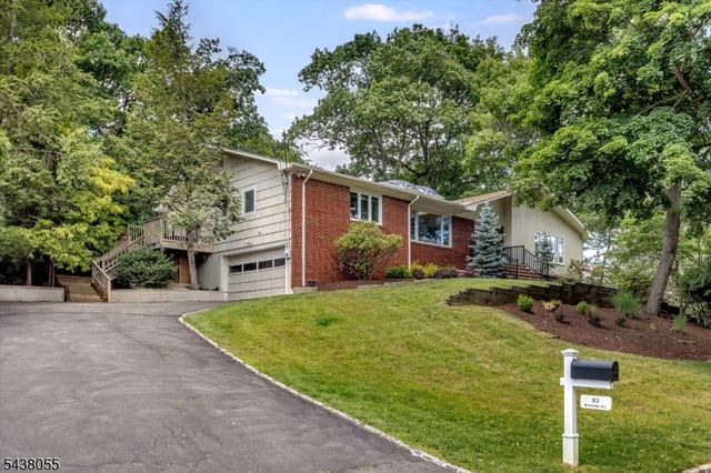 83 Brookside Ter, North Caldwell Boro, NJ 07006