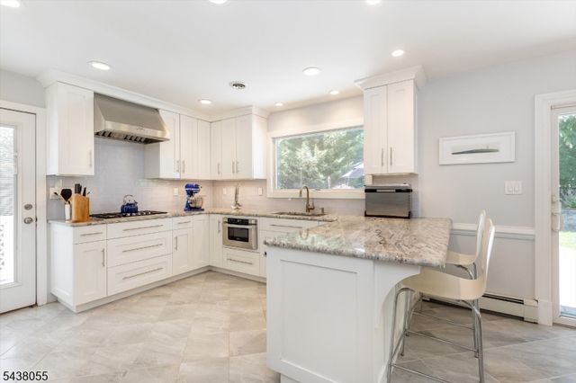 83 Brookside Ter, North Caldwell Boro, NJ 07006