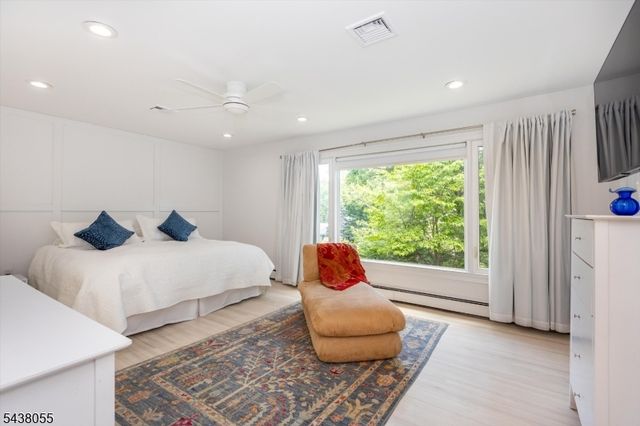 83 Brookside Ter, North Caldwell Boro, NJ 07006
