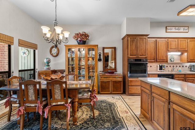19132 Falls Creek Dr., Flint, TX 75762