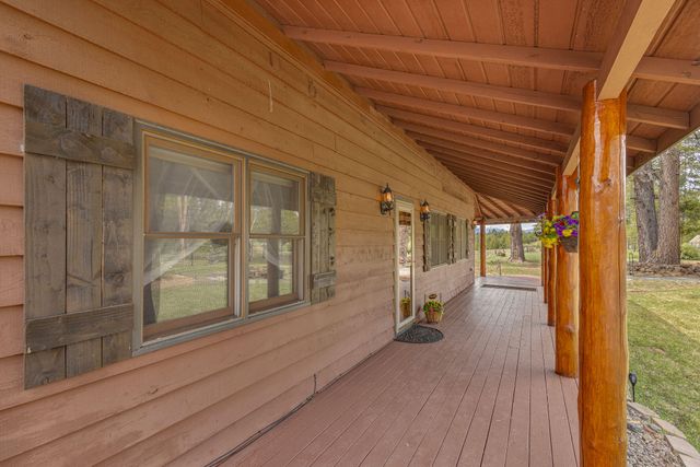54445 Huntington Road, Bend, OR 97707