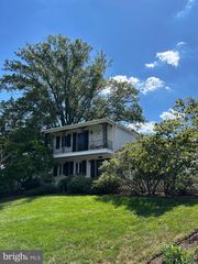 500 CROWN VIEW DR, Alexandria, VA 22314