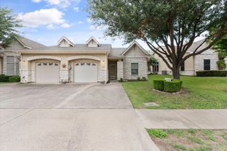 867 Kitty Hawk Lane, Grand Prairie, TX 75051