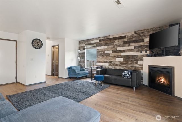 12929 159th Street E, Puyallup, WA 98374