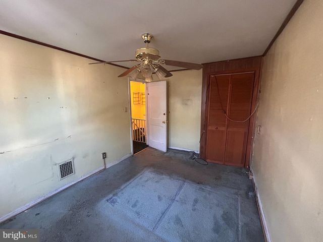 2913 ROYDEN ST, Camden, NJ 08105
