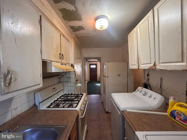 2913 ROYDEN ST, Camden, NJ 08105