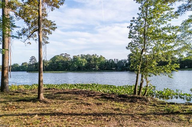 5040 Creek Cove CT, Virginia Beach, VA 23455