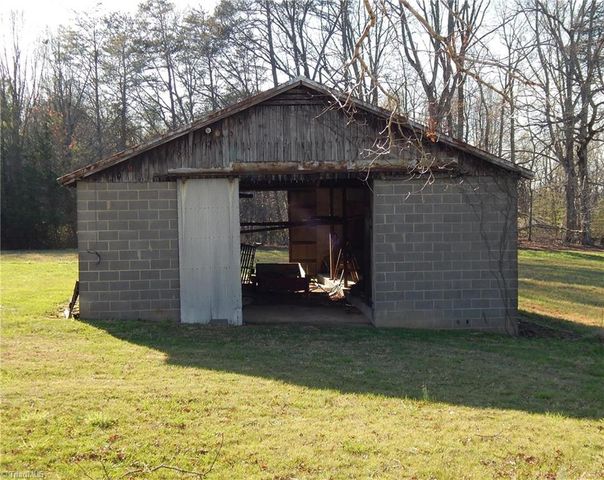 4190 Grubbs Road, Walkertown, NC 27051