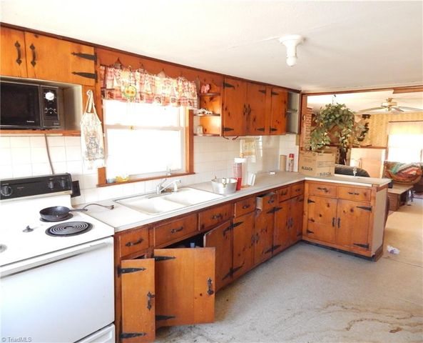 4190 Grubbs Road, Walkertown, NC 27051