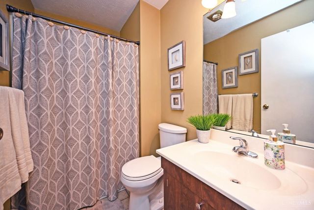 15 Applewood Drive, Fairfield, OH 45014