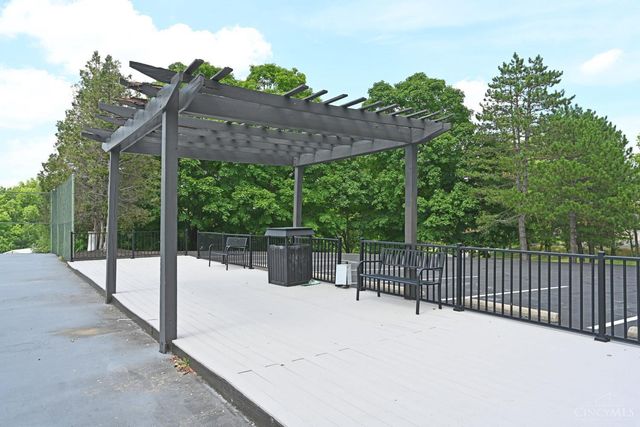 15 Applewood Drive, Fairfield, OH 45014