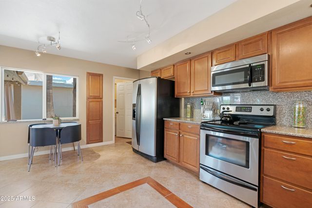 26026 S BRENTWOOD Drive, Sun Lakes, AZ 85248