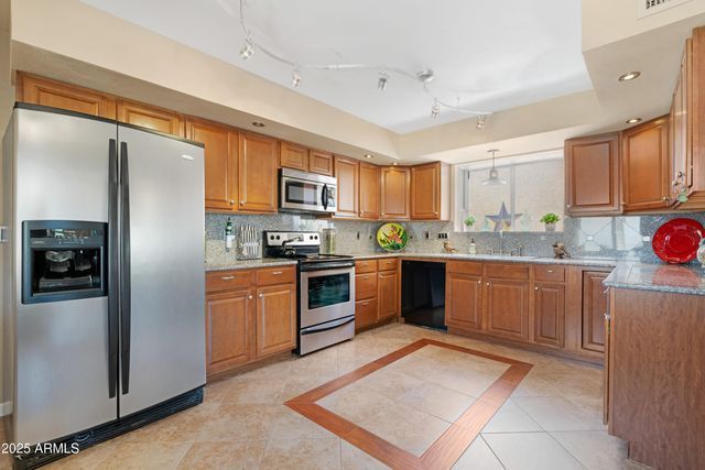 26026 S BRENTWOOD Drive, Sun Lakes, AZ 85248