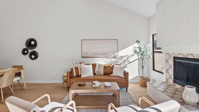 15662 Via Calanova, San Diego, CA 92128